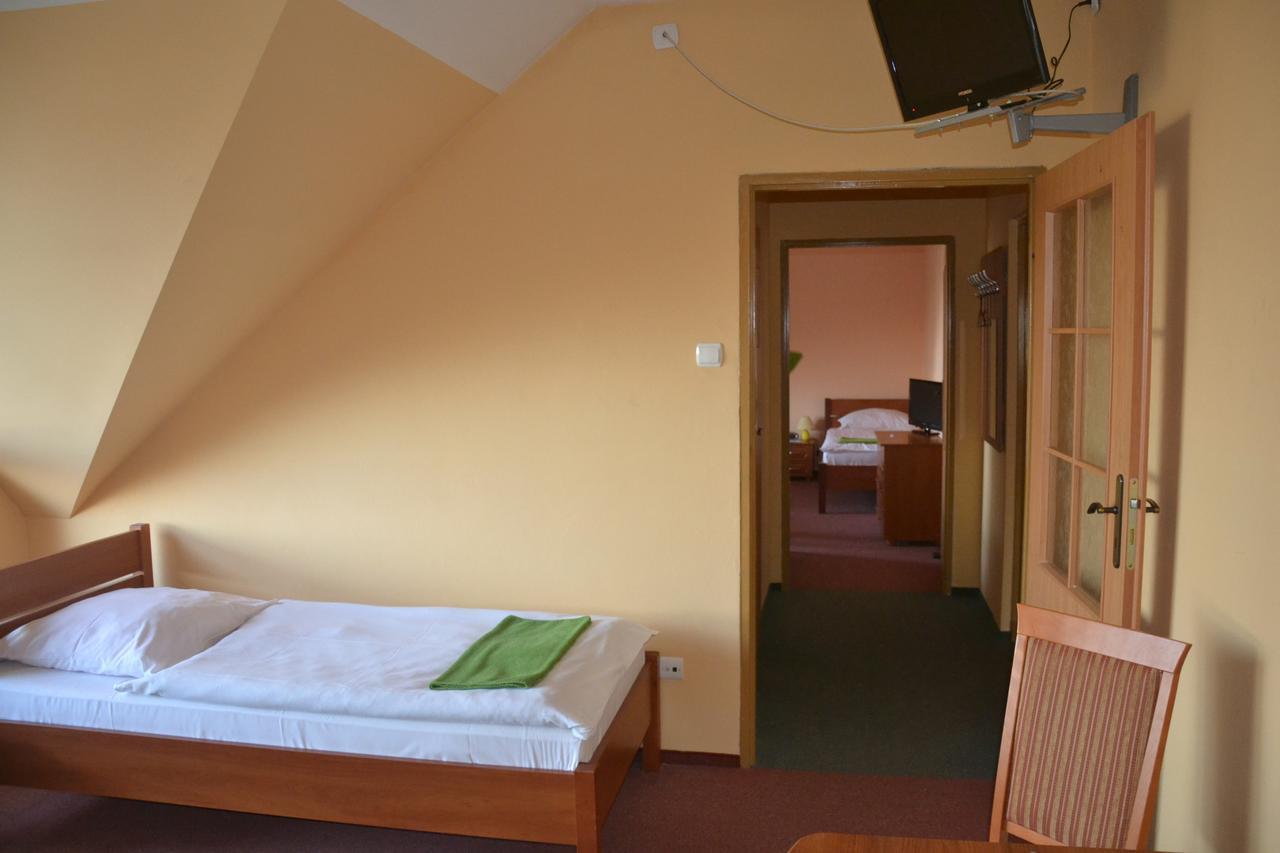 Hotelik Orlik Legnickie Pole Rom bilde